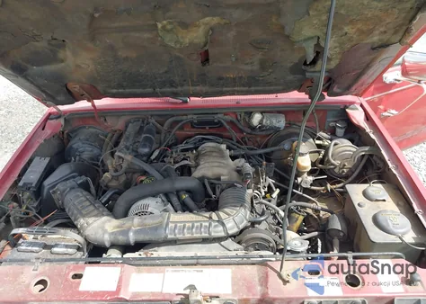 1992 Ford Ranger Super Cab z USA, uszkodzony, nr VIN 1FTCR14UXNTA70844